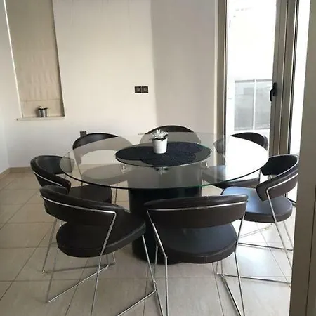3b Pool Penthouse Private Hot Tub Center Appartamento Larnaca