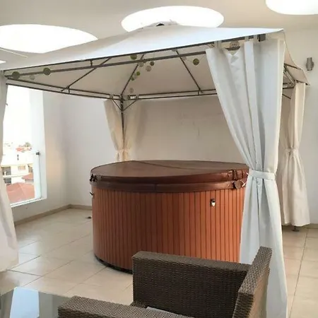 Διαμέρισμα 3b Pool Penthouse Private Hot Tub Center Λάρνακα